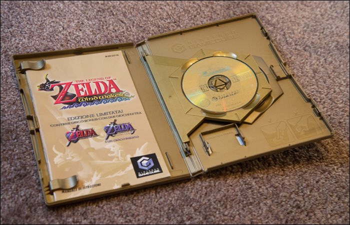 The-Legend-of-Zelda-the-Wind-Waker-Limited-Edition-Inside