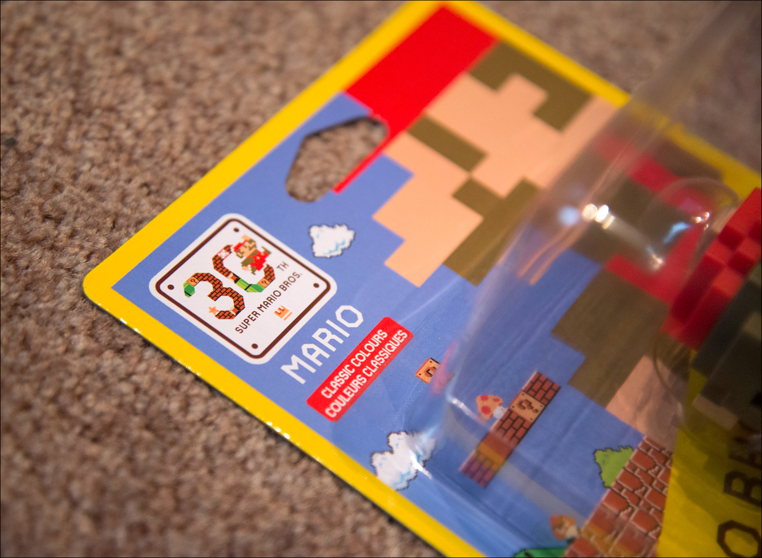 Super-Mario-Maker-Classic-Colors-Mario-Amiibo-Packaging