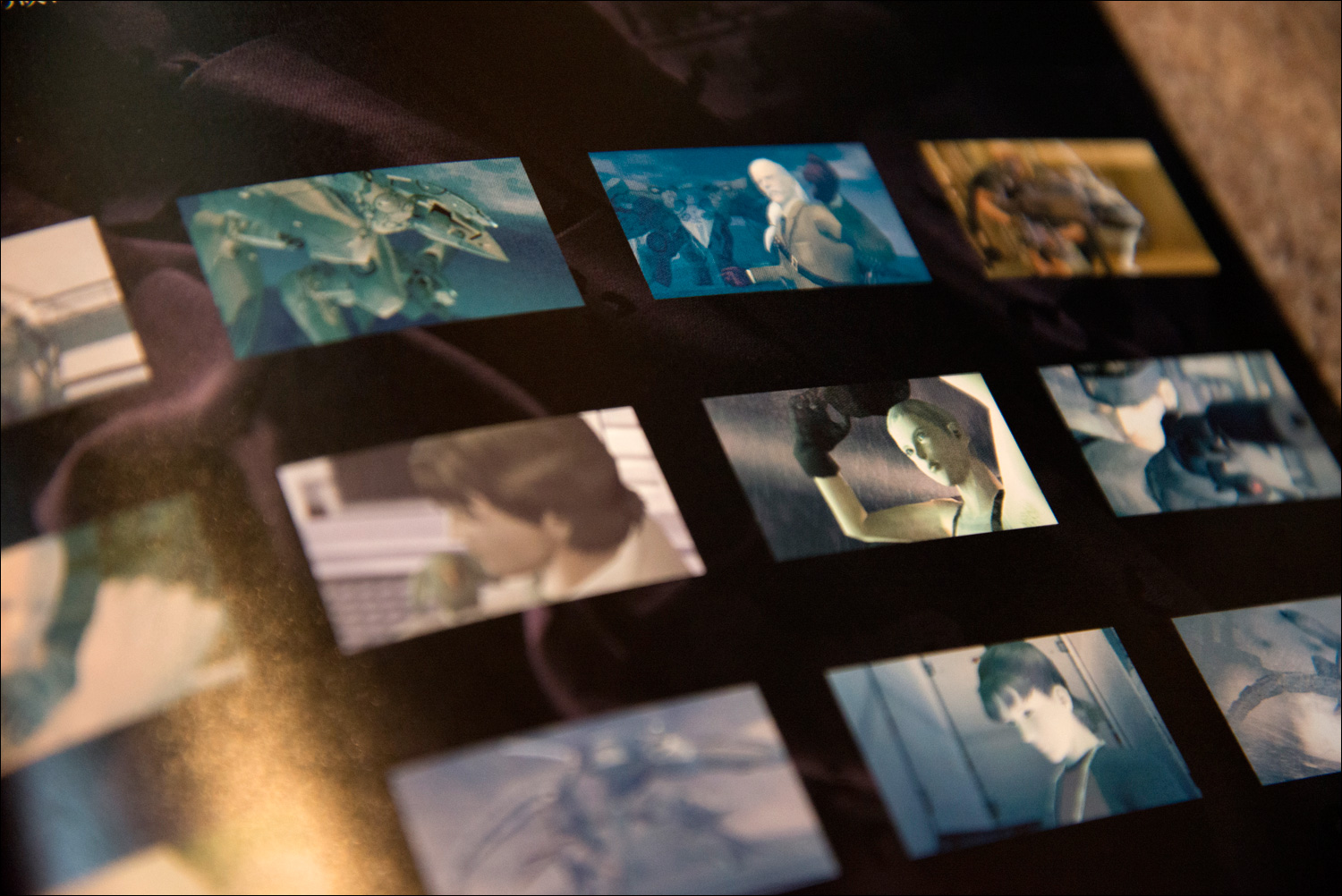 Metal-Gear-Solid-2-Sons-of-Liberty-Premium-Package-Book-Stills